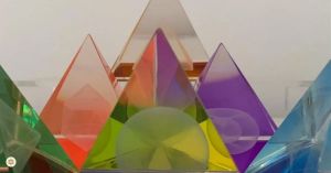 Dansend het leven ervaren door te spelen met kleur